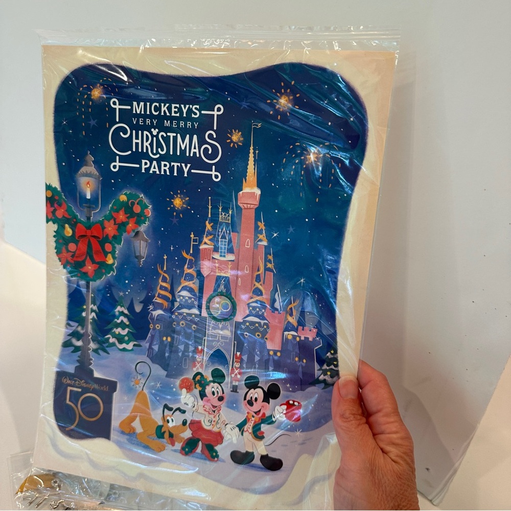 2022 Disney Mickey’s Very Merry Christmas Party Print & Ornament - NEW IN WRAP!! - Picture 6 of 8